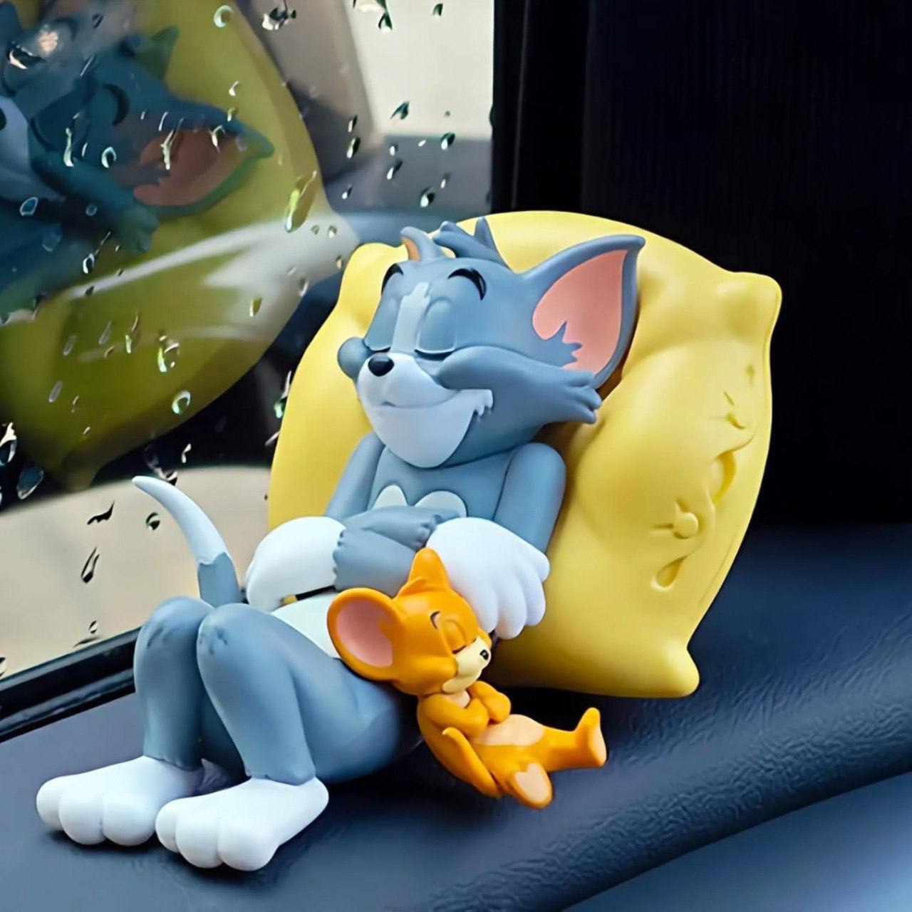 Cute Cartoon Car Dashboard Decoration | Mini Decorative Figurine for Car & Desk
